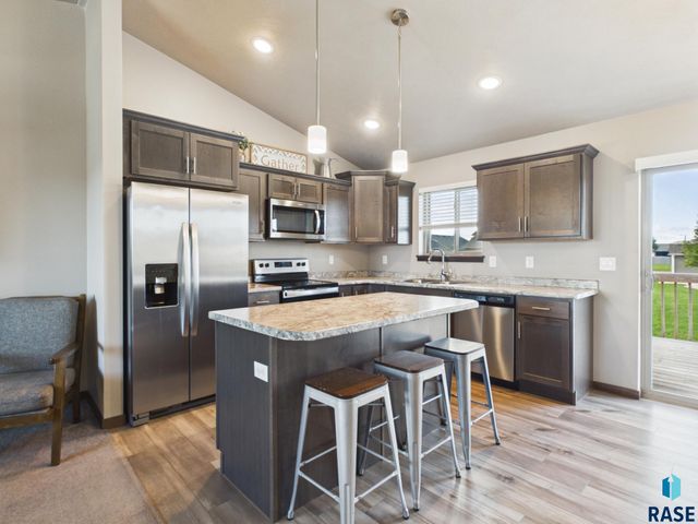 505 Brannon Dr Drive, Harrisburg, SD 57032