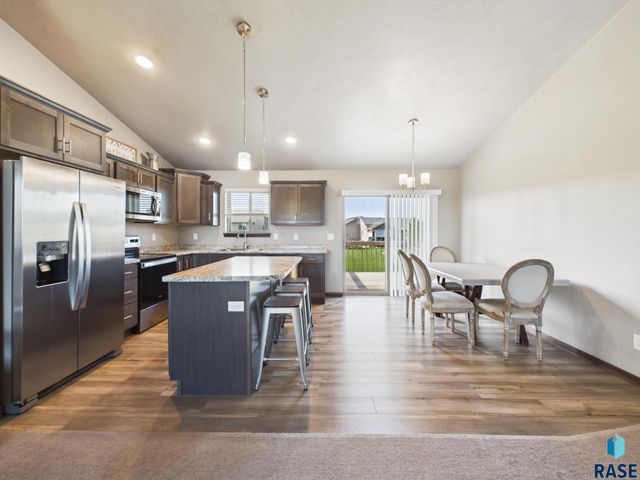 505 Brannon Dr Drive, Harrisburg, SD 57032