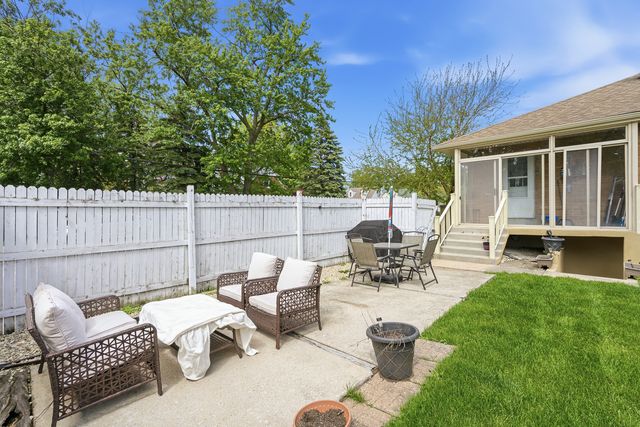 15000 Avers Avenue, Midlothian, IL 60445