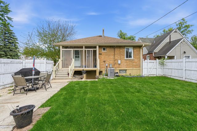 15000 Avers Avenue, Midlothian, IL 60445