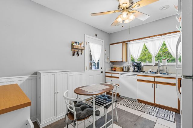 15000 Avers Avenue, Midlothian, IL 60445
