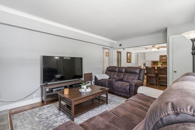 15000 Avers Avenue, Midlothian, IL 60445