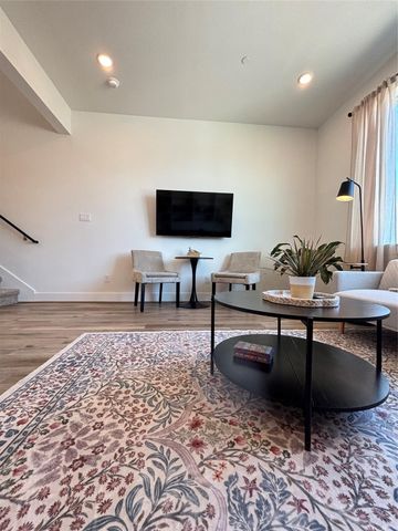 3824 Fulton Street 112, Houston, TX 77009