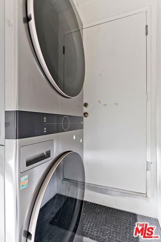 8155 Manitoba Street 12, Playa Del Rey (los Angeles), CA 90293