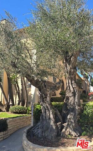 8155 Manitoba Street 12, Playa Del Rey (los Angeles), CA 90293