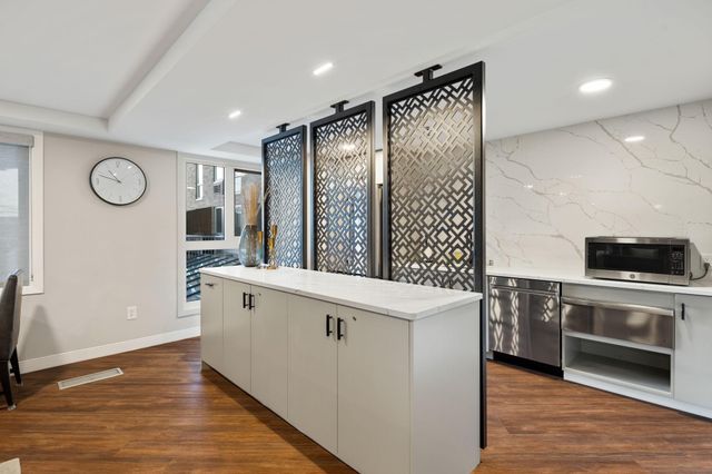 433 S 7th St 1609, Minneapolis, MN 55415