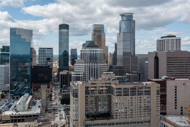 433 S 7th St 1609, Minneapolis, MN 55415