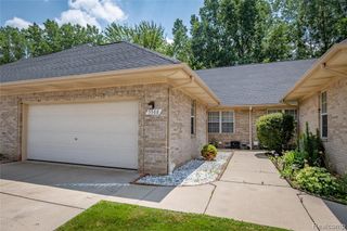 5568 Seabreeze Lane, Sterling Heights, MI 48310
