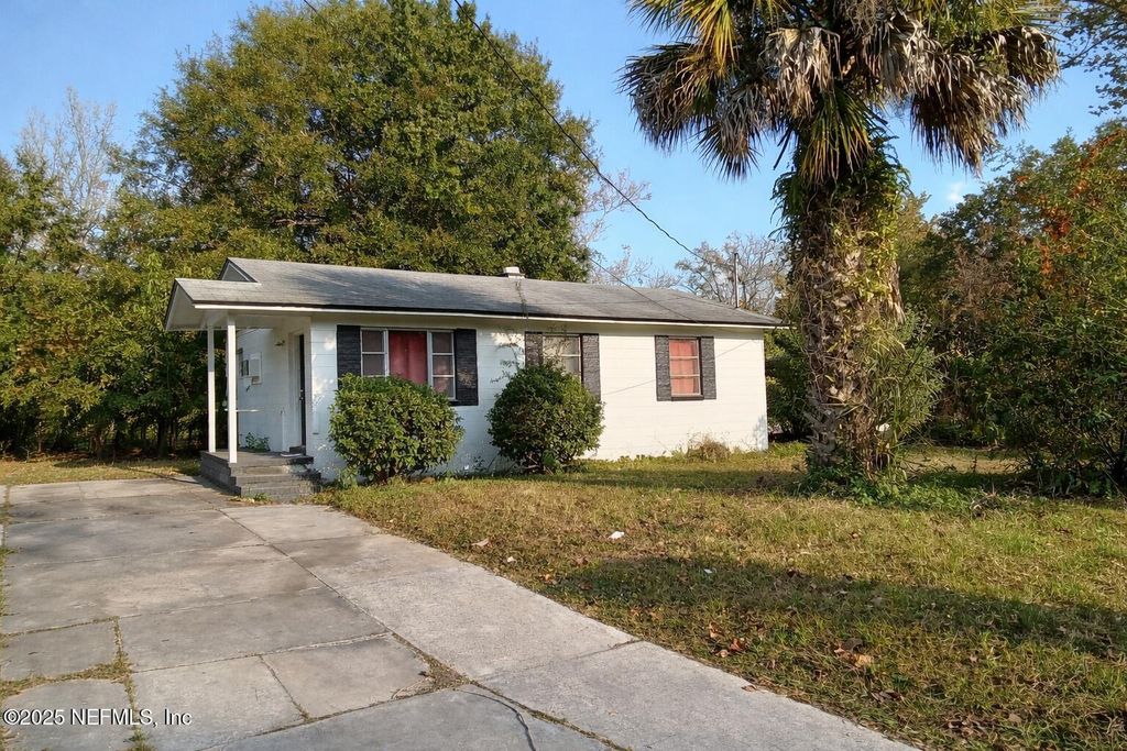 5627 BELAFONTE Drive, Jacksonville, FL 32209