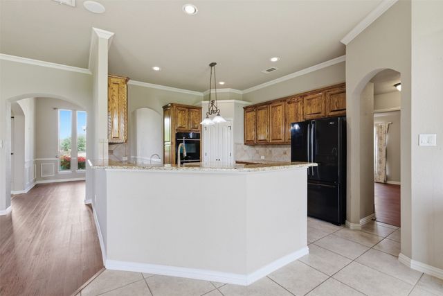 6900 Breezy Bluff Court, Fort Worth, TX 76126