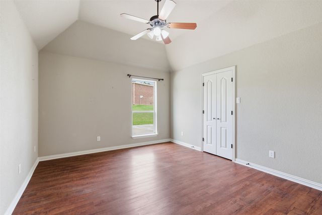 6900 Breezy Bluff Court, Fort Worth, TX 76126