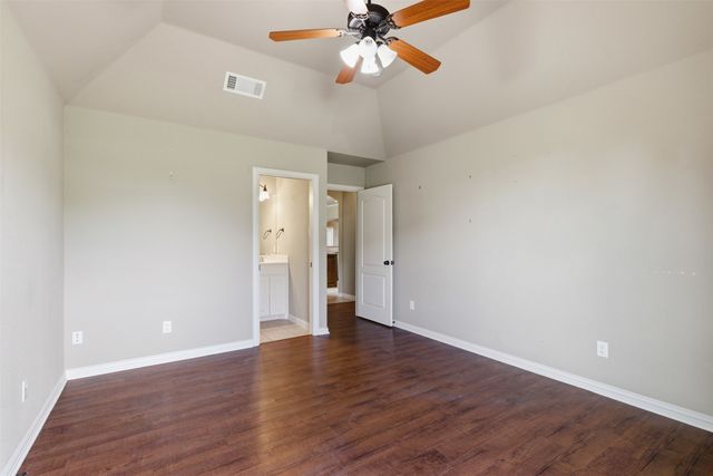 6900 Breezy Bluff Court, Fort Worth, TX 76126