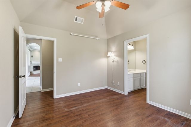 6900 Breezy Bluff Court, Fort Worth, TX 76126