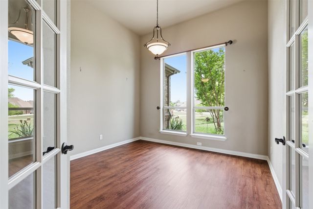 6900 Breezy Bluff Court, Fort Worth, TX 76126