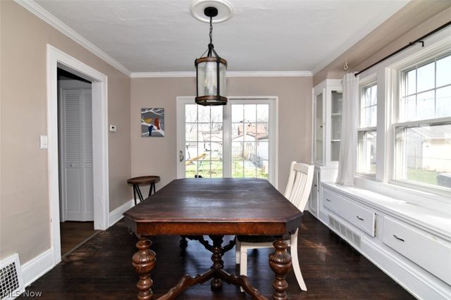 16412 Elsienna Avenue, Cleveland, OH 44135