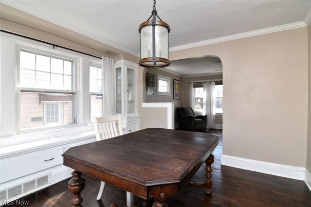 16412 Elsienna Avenue, Cleveland, OH 44135