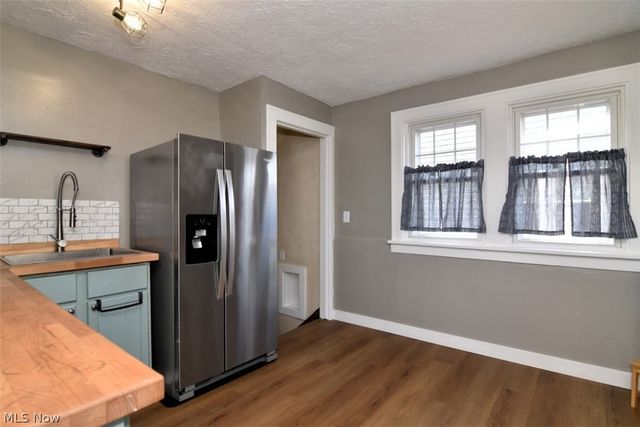 16412 Elsienna Avenue, Cleveland, OH 44135