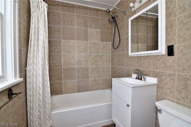 16412 Elsienna Avenue, Cleveland, OH 44135