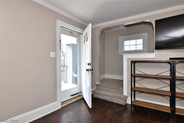 16412 Elsienna Avenue, Cleveland, OH 44135