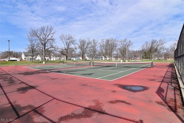 16412 Elsienna Avenue, Cleveland, OH 44135