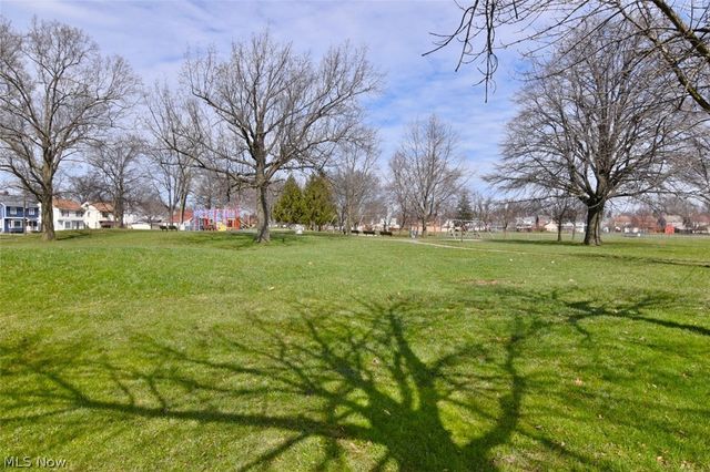 16412 Elsienna Avenue, Cleveland, OH 44135