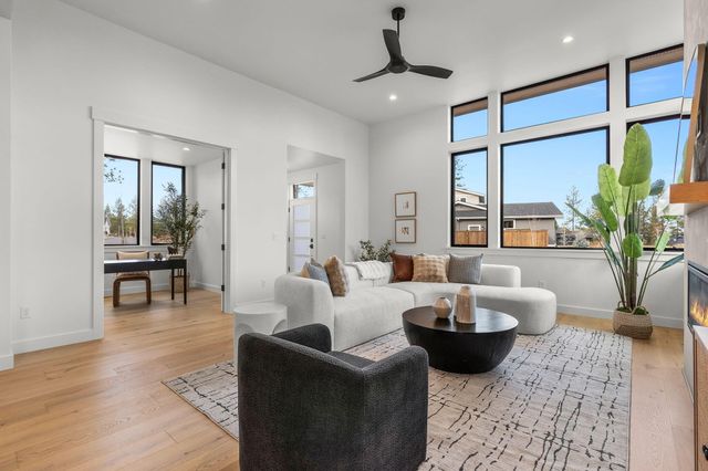 62552 NW Woodsman Loop, Bend, OR 97703