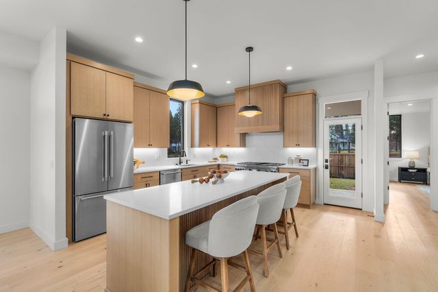 62552 NW Woodsman Loop, Bend, OR 97703