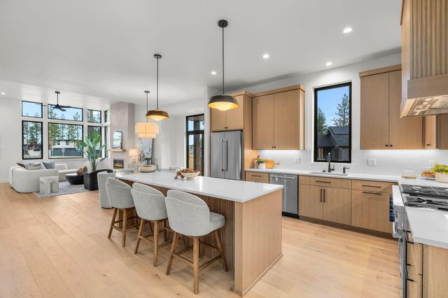 62552 NW Woodsman Loop, Bend, OR 97703