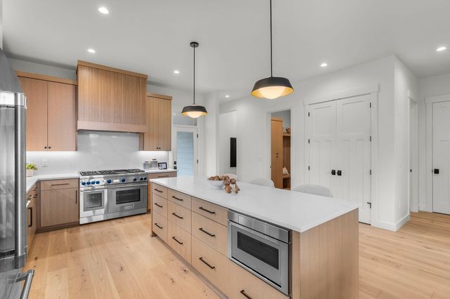 62552 NW Woodsman Loop, Bend, OR 97703