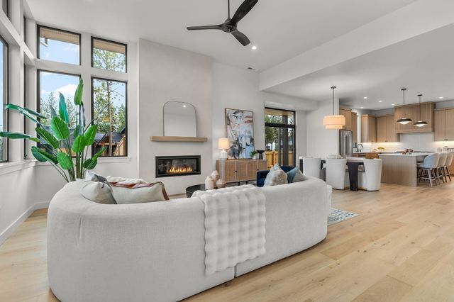 62552 NW Woodsman Loop, Bend, OR 97703