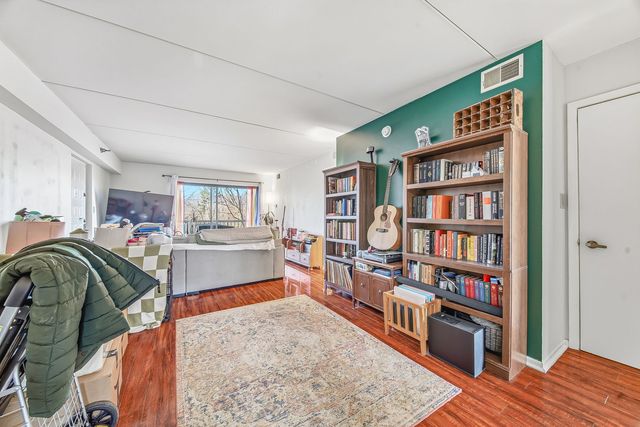 5980 Lake Bluff Drive 202, Tinley Park, IL 60477