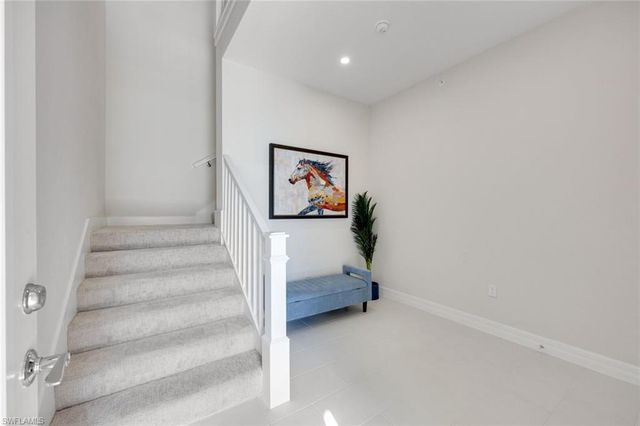 273 Indies DR E # 202, Naples, FL 34114