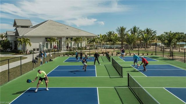 273 Indies DR E # 202, Naples, FL 34114