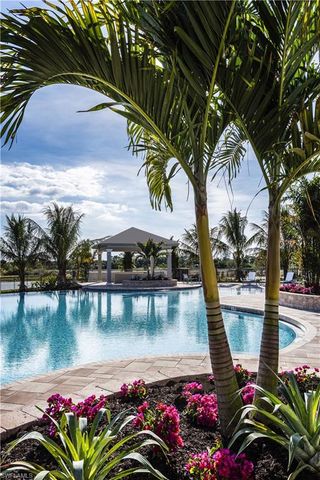 273 Indies DR E # 202, Naples, FL 34114