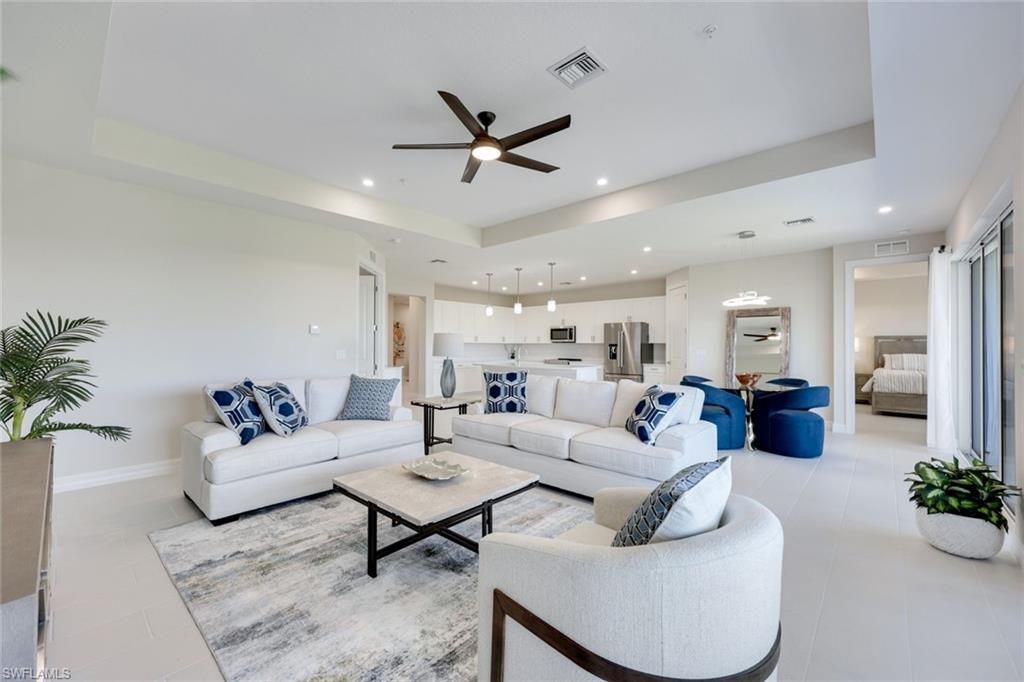 273 Indies DR E 202, NAPLES, FL 34114 — photo 2