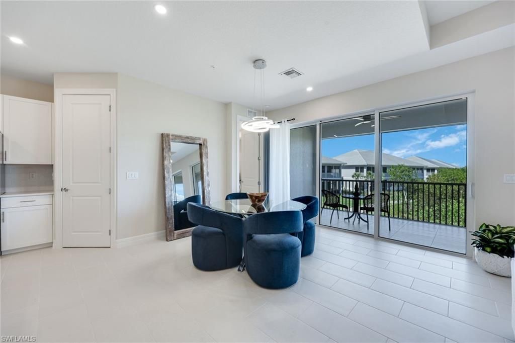273 Indies DR E 202, NAPLES, FL 34114 — photo 4