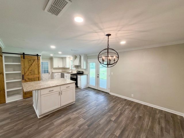 8942 Dakota Huse Lane, Greenwood, LA 71033