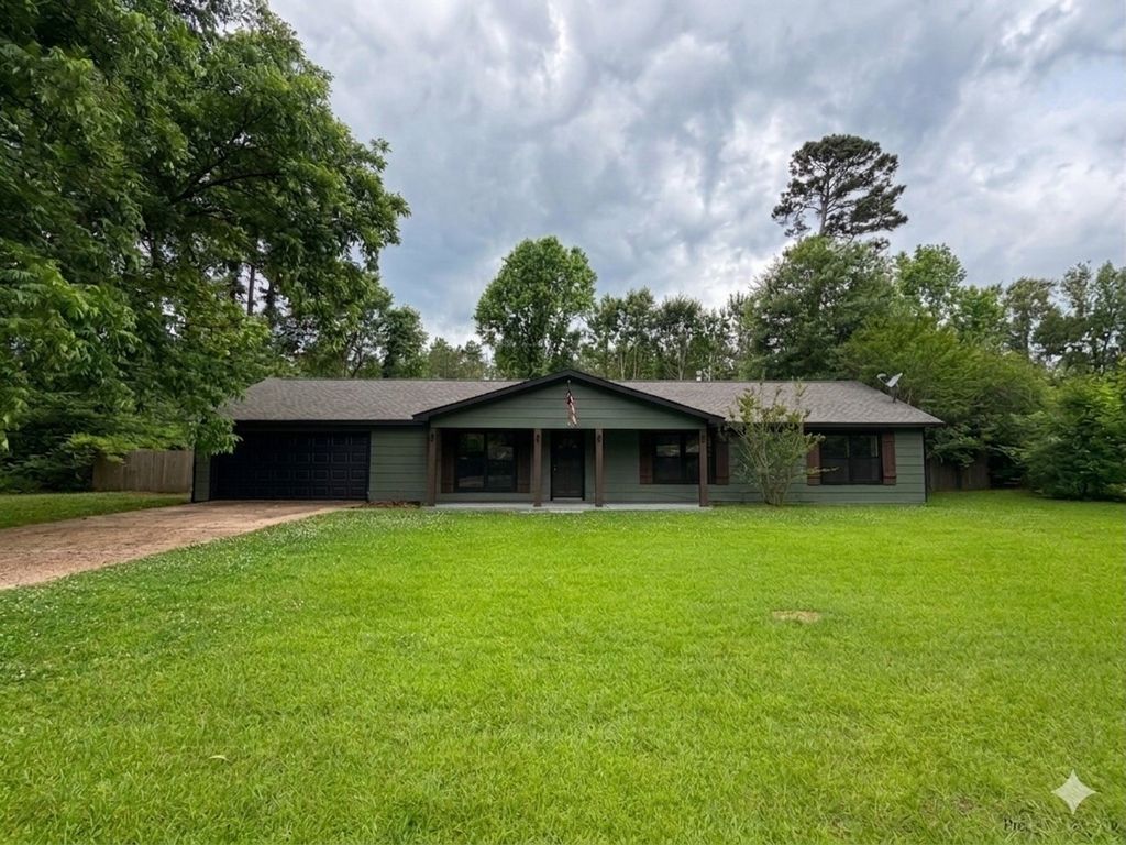 8942 Dakota Huse Lane, Greenwood, LA 71033