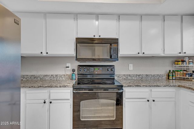 10100 N 89TH Avenue 66, Peoria, AZ 85345