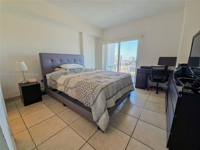 1627 SW 37th Avenue 802, Miami, FL 33145