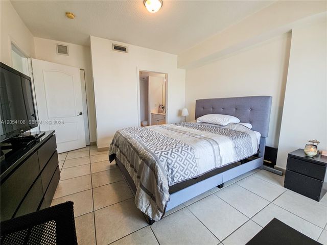 1627 SW 37th Avenue 802, Miami, FL 33145