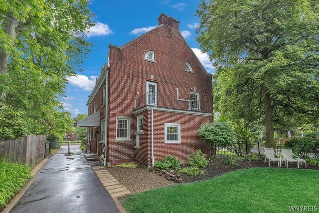 264 Morris Avenue, Buffalo, NY 14214