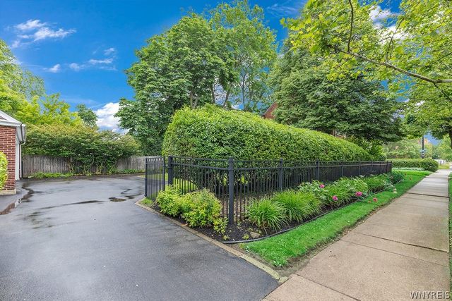 264 Morris Avenue, Buffalo, NY 14214
