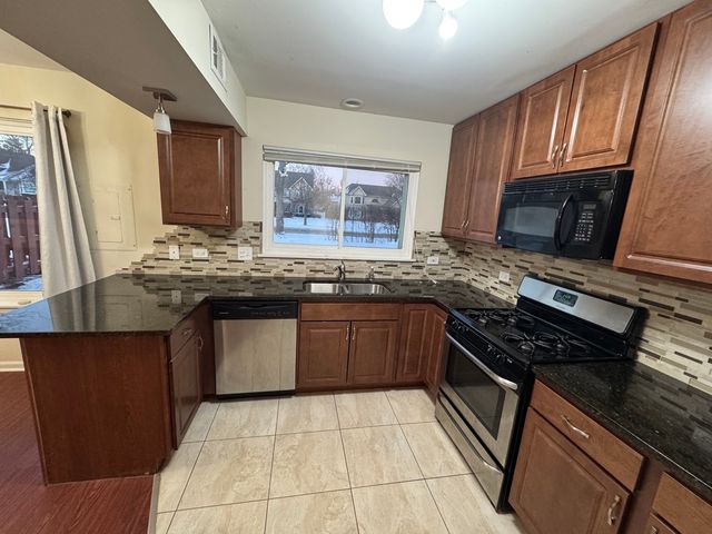 448 Ferndale Court, Buffalo Grove, IL 60089