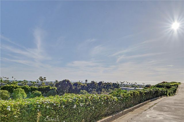 280 Cagney Lane 207, Newport Beach, CA 92663