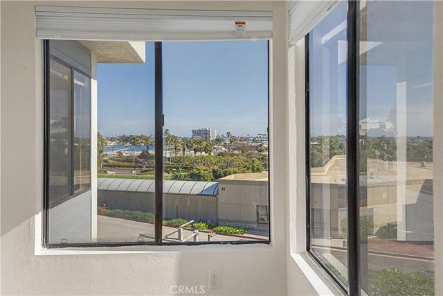 280 Cagney Lane 207, Newport Beach, CA 92663