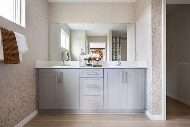 36727 THORNHEDGE DRIVE, Zephyrhills, FL 33541