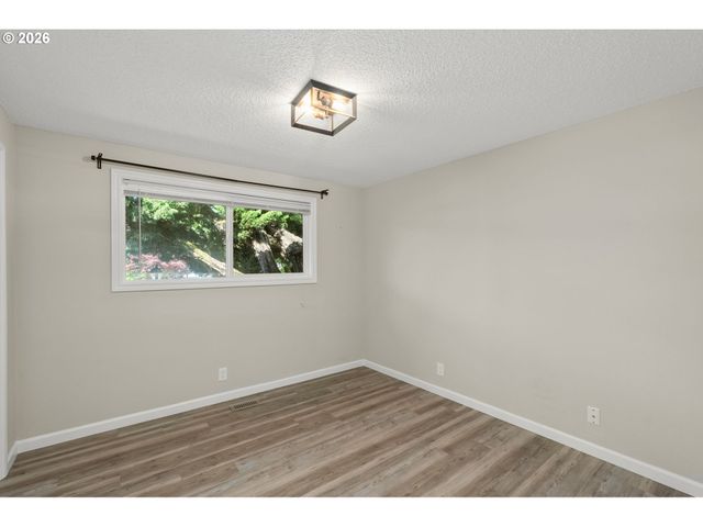 4130 Nw 192ND Ave, Portland, OR 97229