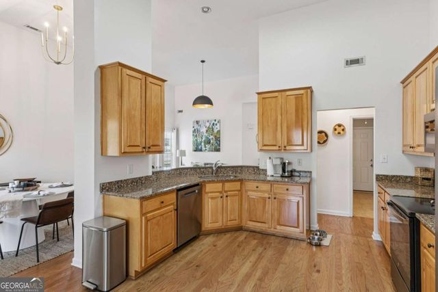 135 St Albans Way, Peachtree City, GA 30269