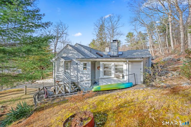 10 Old Waterbury Road, Middlebury, CT 06762